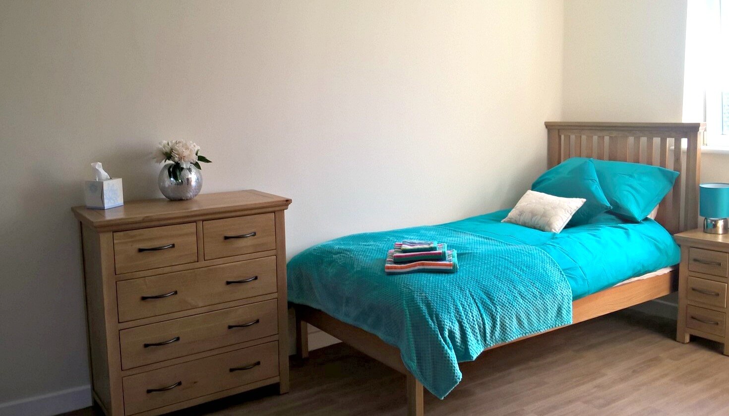 flat bedroom furniture design